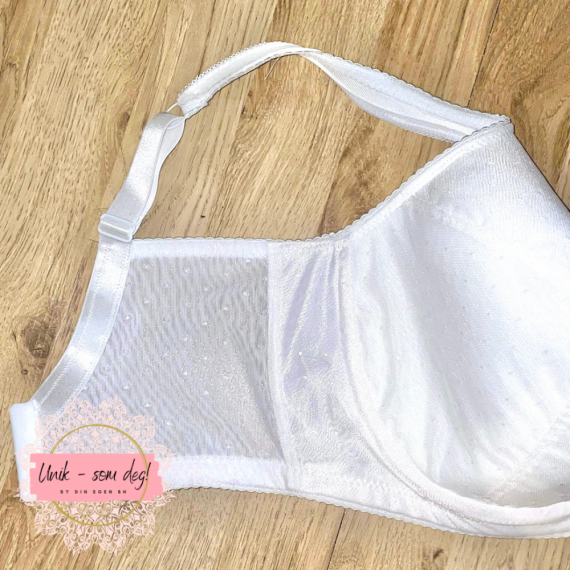 BH-sett med prikket stretch-mesh