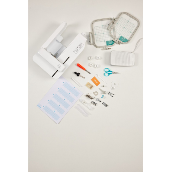 Innov-is M380D Disney sy- og broderimaskin