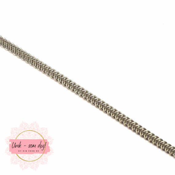 Metall spiler
