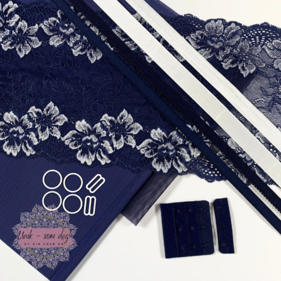 BH sett med prikkete stretch mes