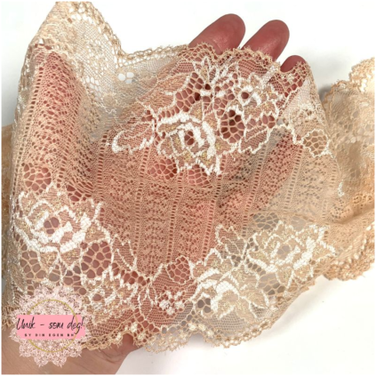 Blonde 16 cm - beige med hvite broderier