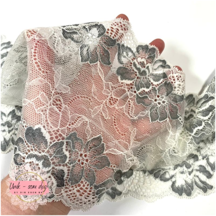 Blonde 18 cm - Ivery med grå blomst